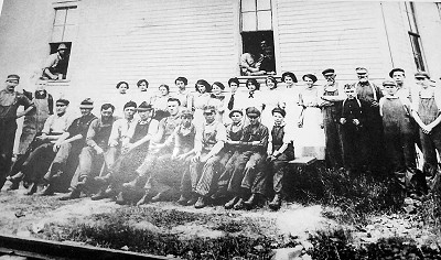Vintage photo of area Waldo residents in Waldo, Wisconsin