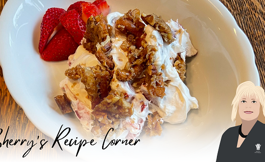 Strawberry Cream Crumble